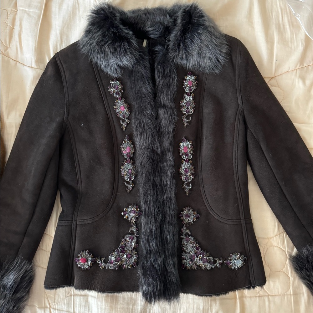 Elie Tahari 100% shearling jacket, dark brown, size M.